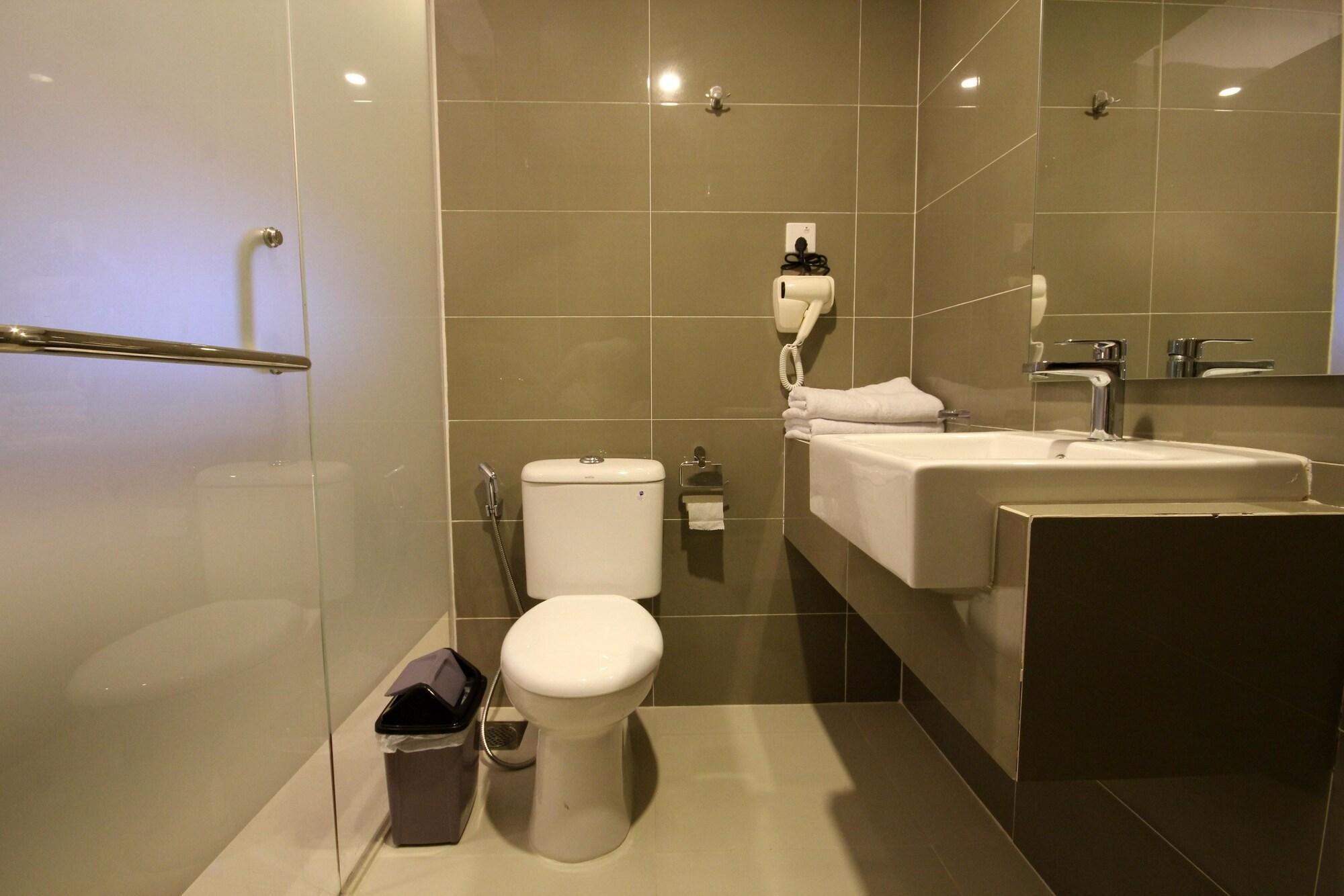 Os Hotel Airport Batam Luaran gambar