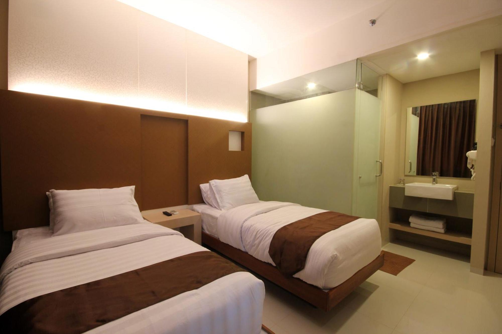 Os Hotel Airport Batam Luaran gambar