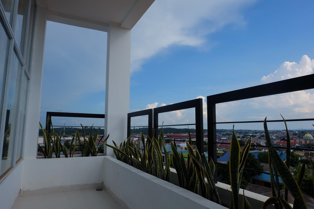 Os Hotel Airport Batam Luaran gambar